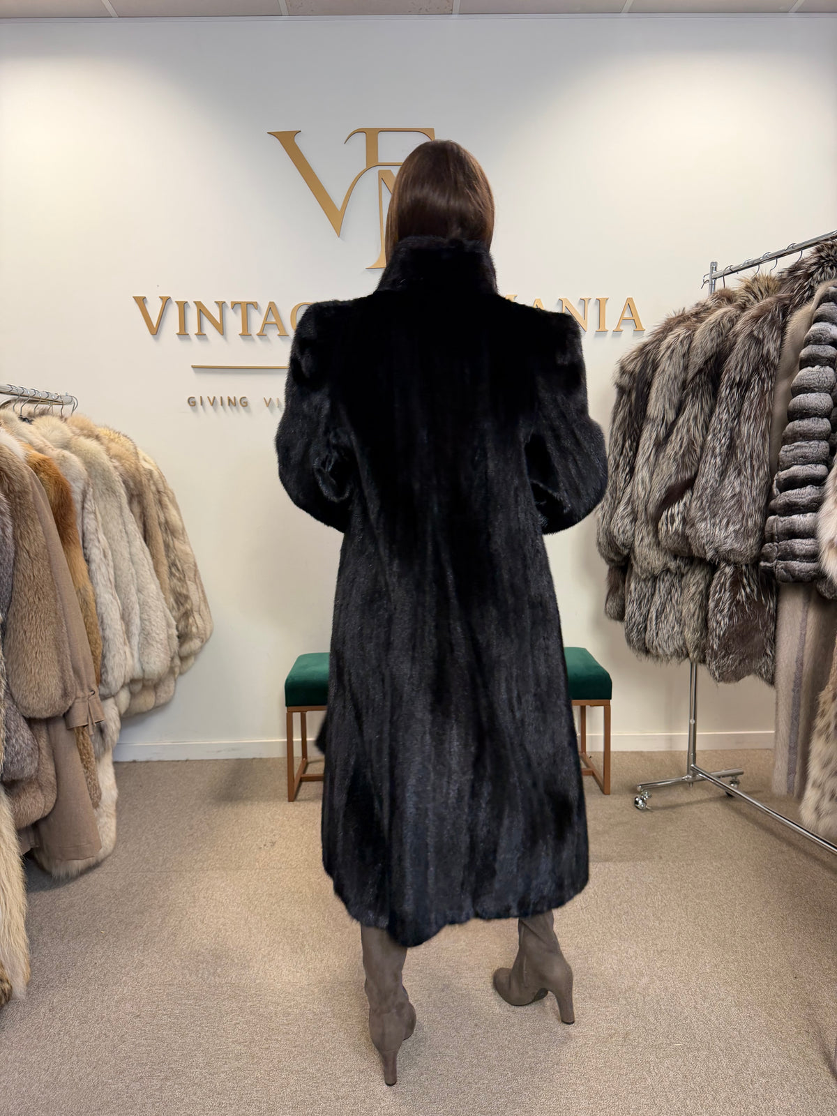 Very Dark Brown Mink Fur Coat, Large, German Furrier