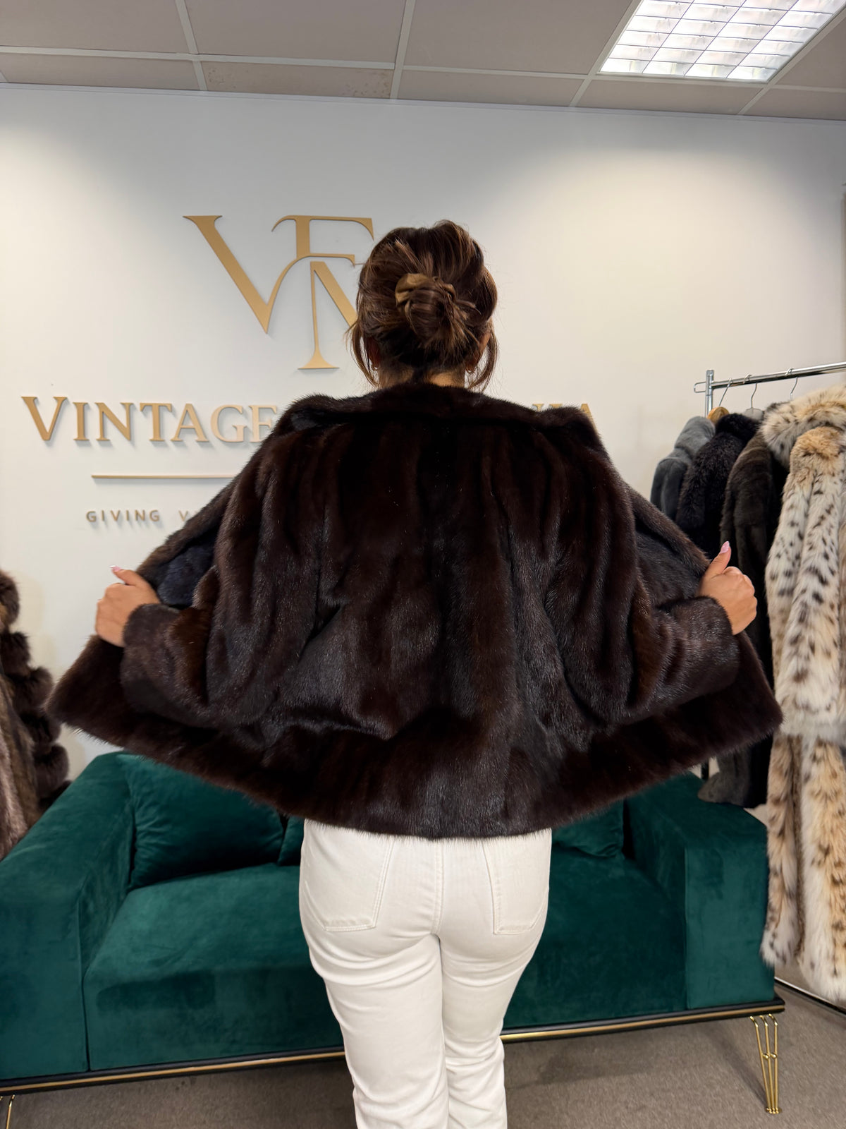 Dark Brown Mink Fur Jacket, Medium, Short