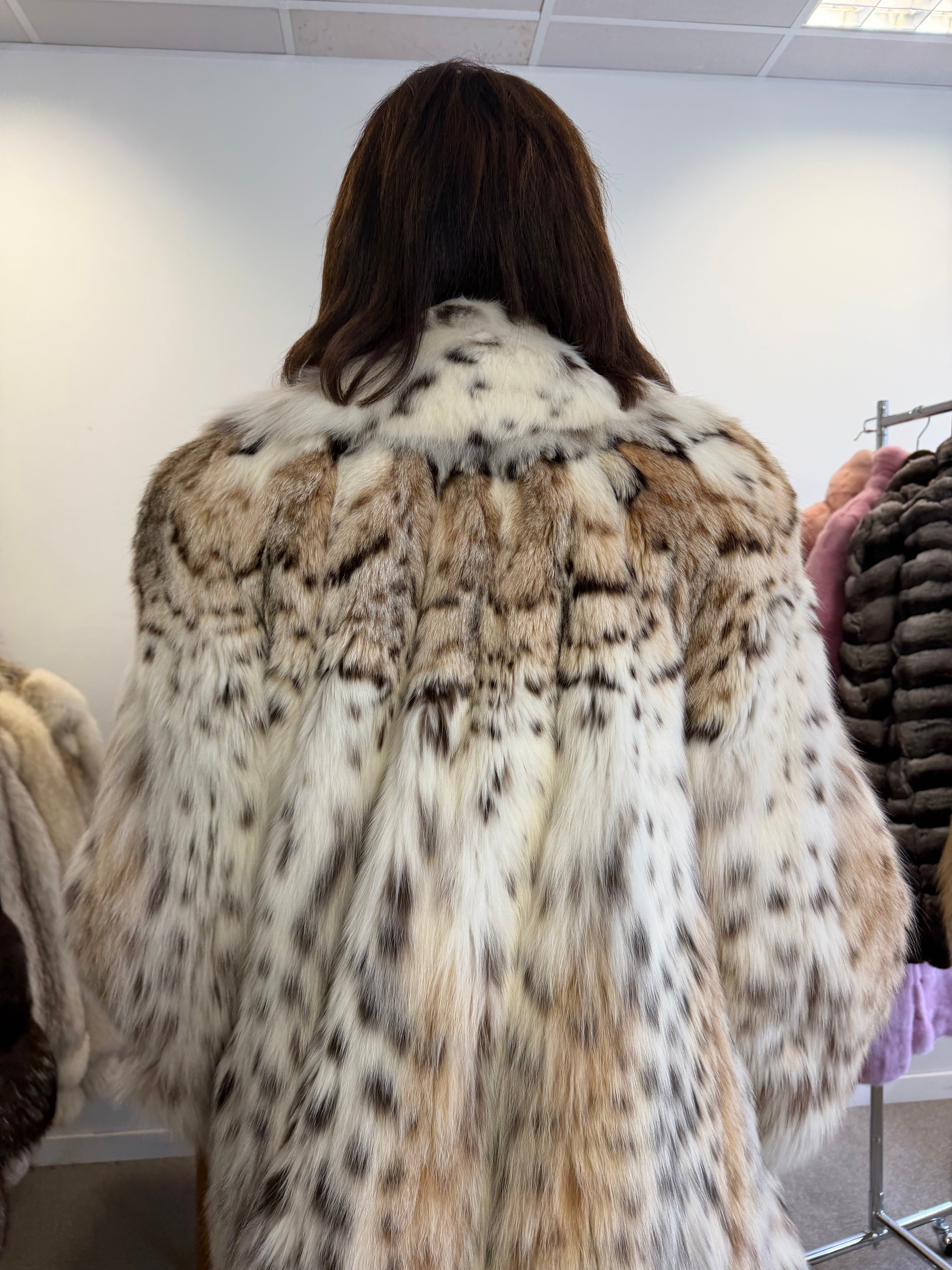 Lynx Fur Coat, Rare Luxury, White reflection, Oversized up tk 3XL