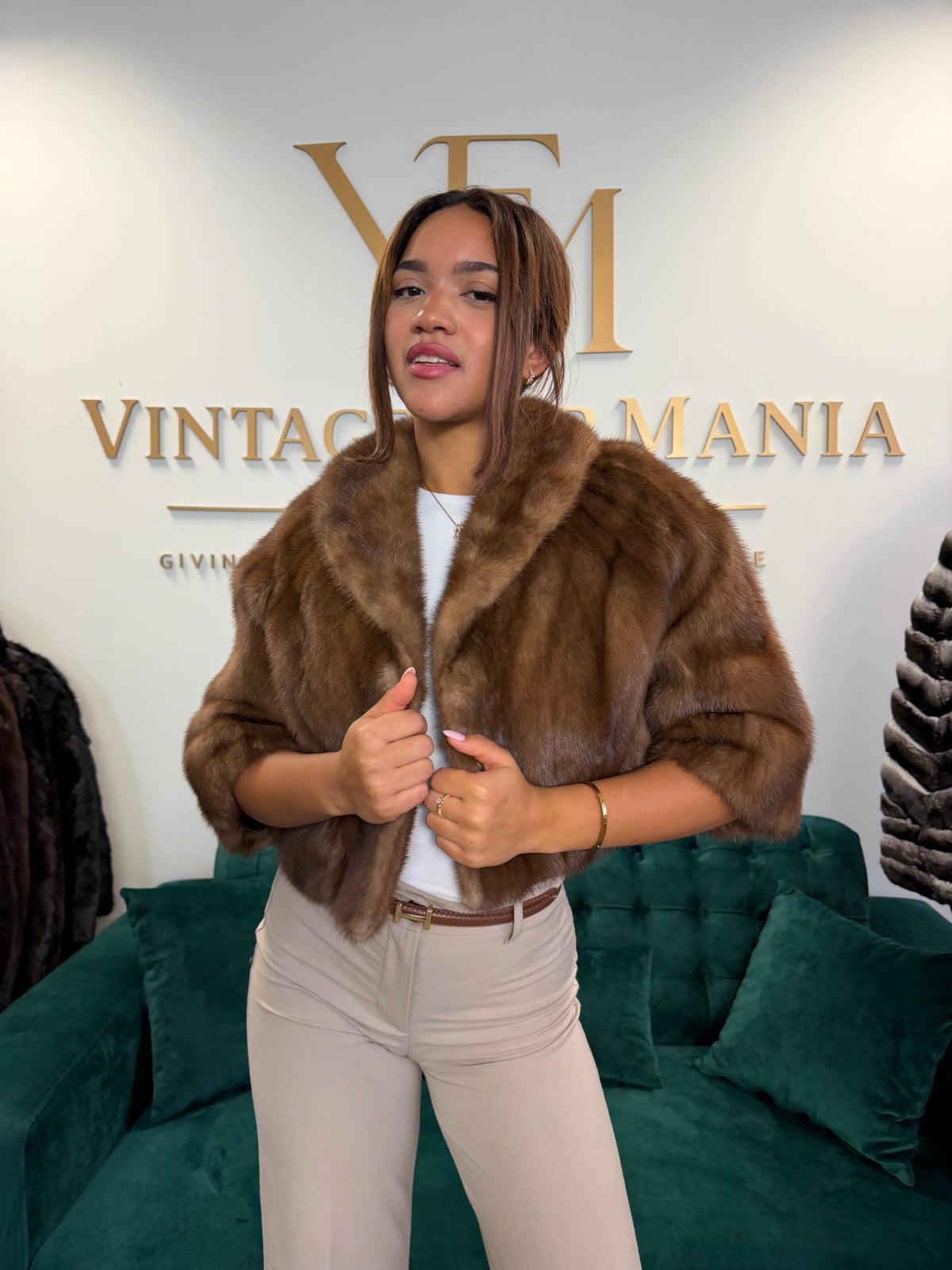 Short Pastel Light Brown Mink Fur Jacket, M/L
