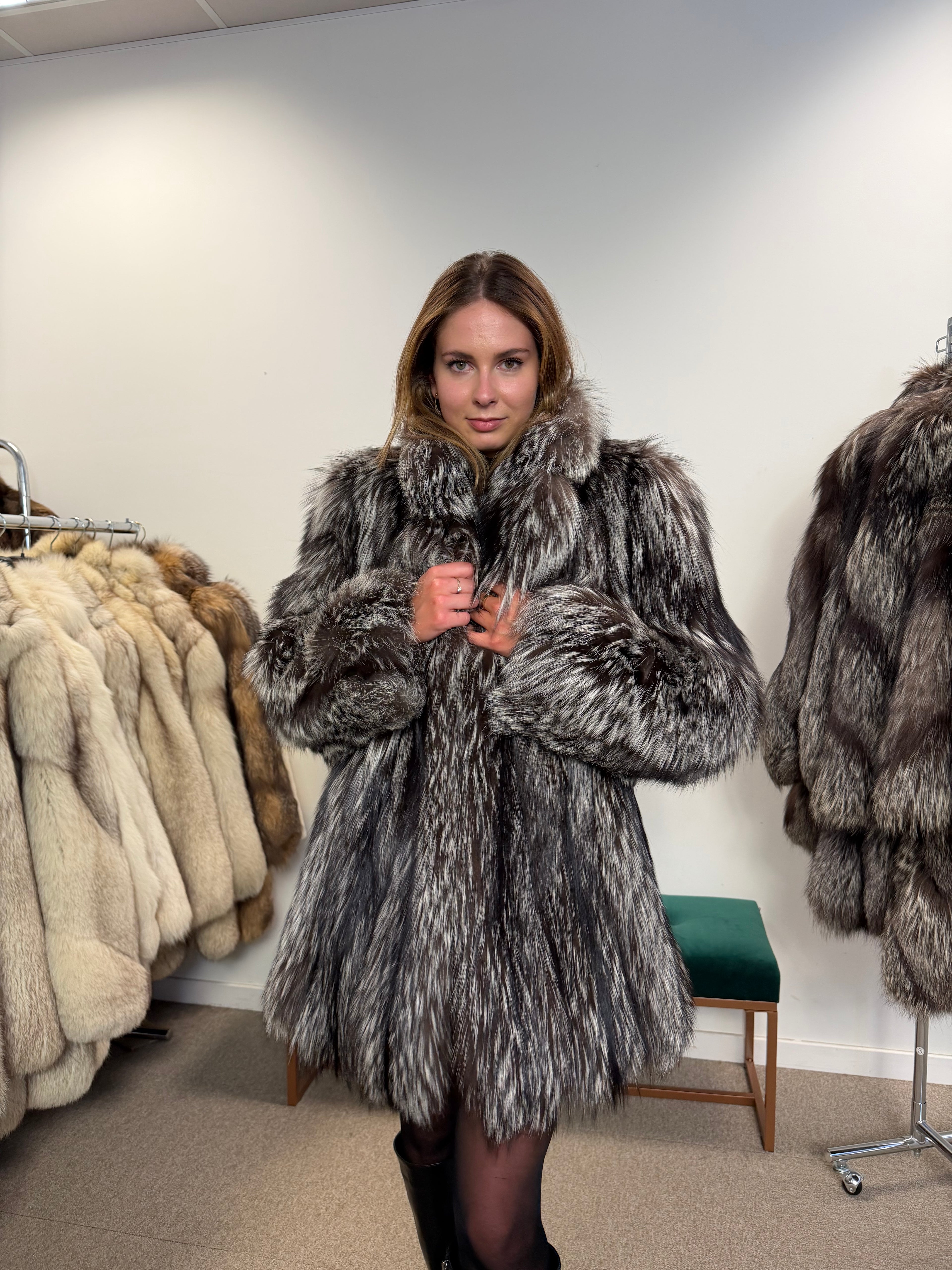 Silver Fox Fur Coat, Medium Size, Real Silver Fox Fur, Luxury Fur Coat, Women's Fur Coat, Vintage Fur Coat, Full Fur Coat