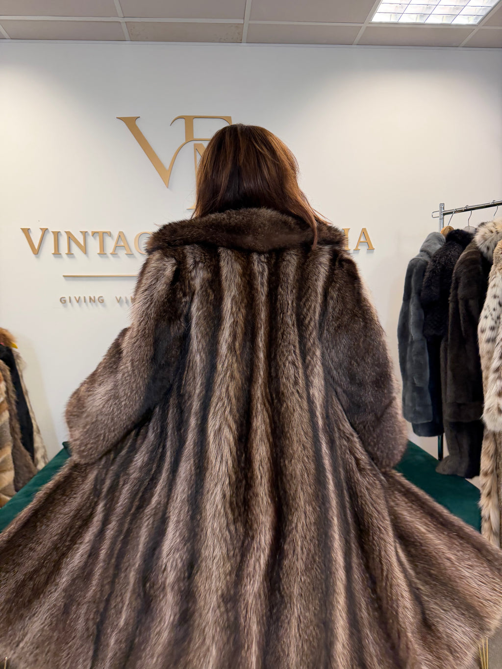 Raccoon Fur Coat, S/M, Yorn