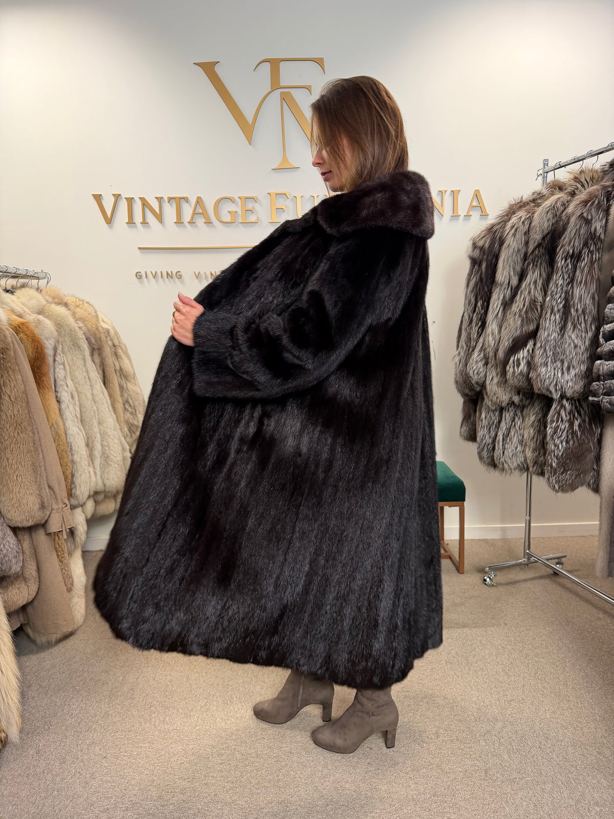 Dark Brown Mink Fur Coat, L/XL, Full Length