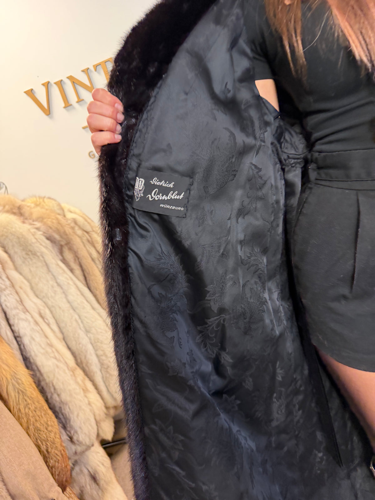 Very Dark Brown Mink Fur Coat, Large, German Furrier