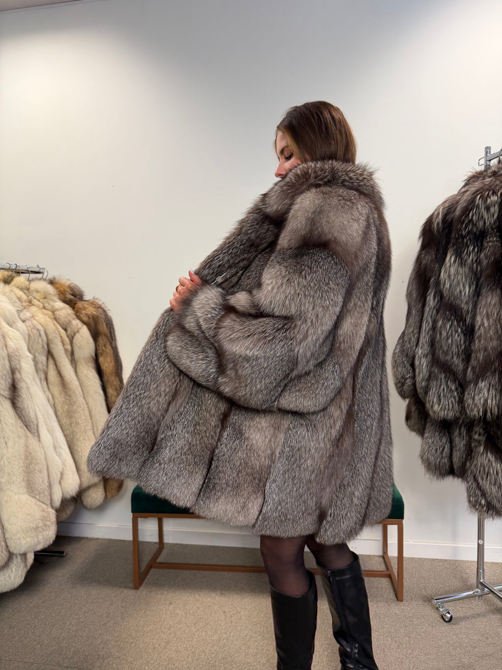 Silver Fox Fur Coat, XL Size, Real Silver Fox Fur, Luxury Fur Coat, Women's Fur Coat, Vintage Fur Coat, Big Collar Swinger Fox Coat, Real Fur