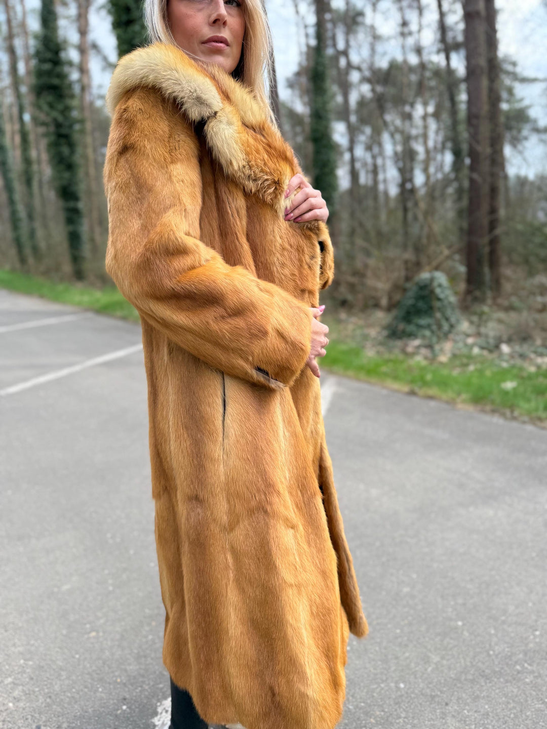 Golden Coyote Fur Coat with Red Fox Fur Collar, Large Size, Full-Length Fur Coat,  Luxurious and Warm Women's Fur Coat, Eye-Catching Design