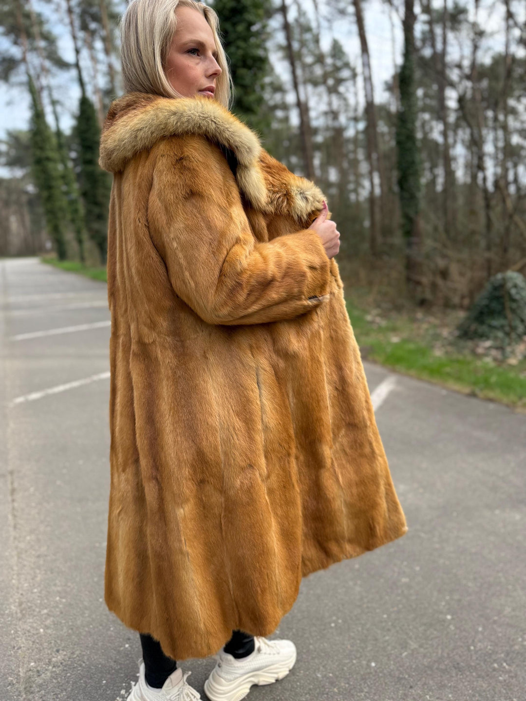 Golden Coyote Fur Coat with Red Fox Fur Collar, Large Size, Full-Length Fur Coat,  Luxurious and Warm Women's Fur Coat, Eye-Catching Design