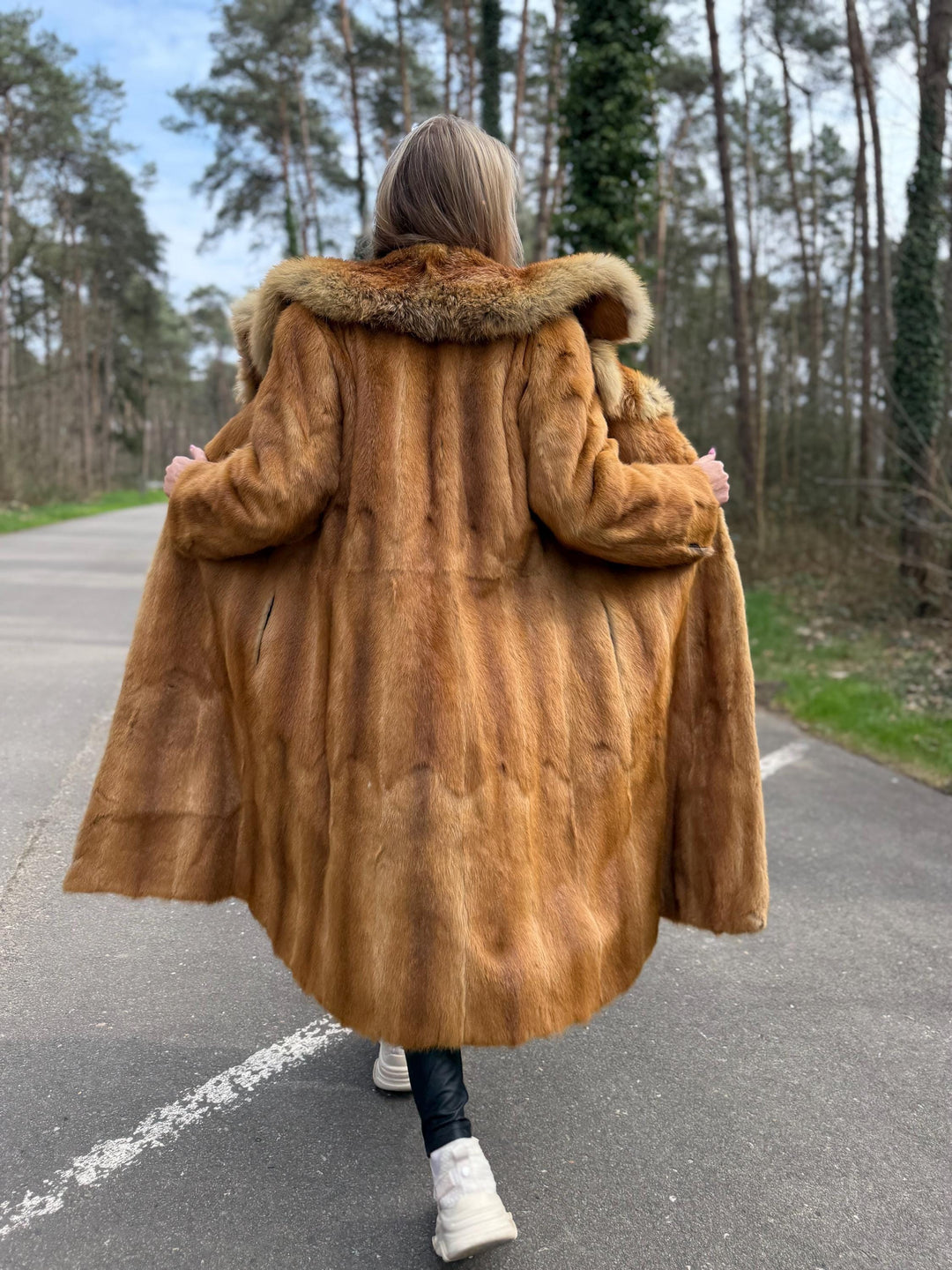 Golden Coyote Fur Coat with Red Fox Fur Collar, Large Size, Full-Length Fur Coat,  Luxurious and Warm Women's Fur Coat, Eye-Catching Design
