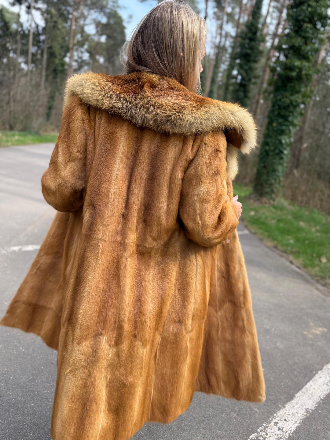 Golden Coyote Fur Coat with Red Fox Fur Collar, Large Size, Full-Length Fur Coat,  Luxurious and Warm Women's Fur Coat, Eye-Catching Design