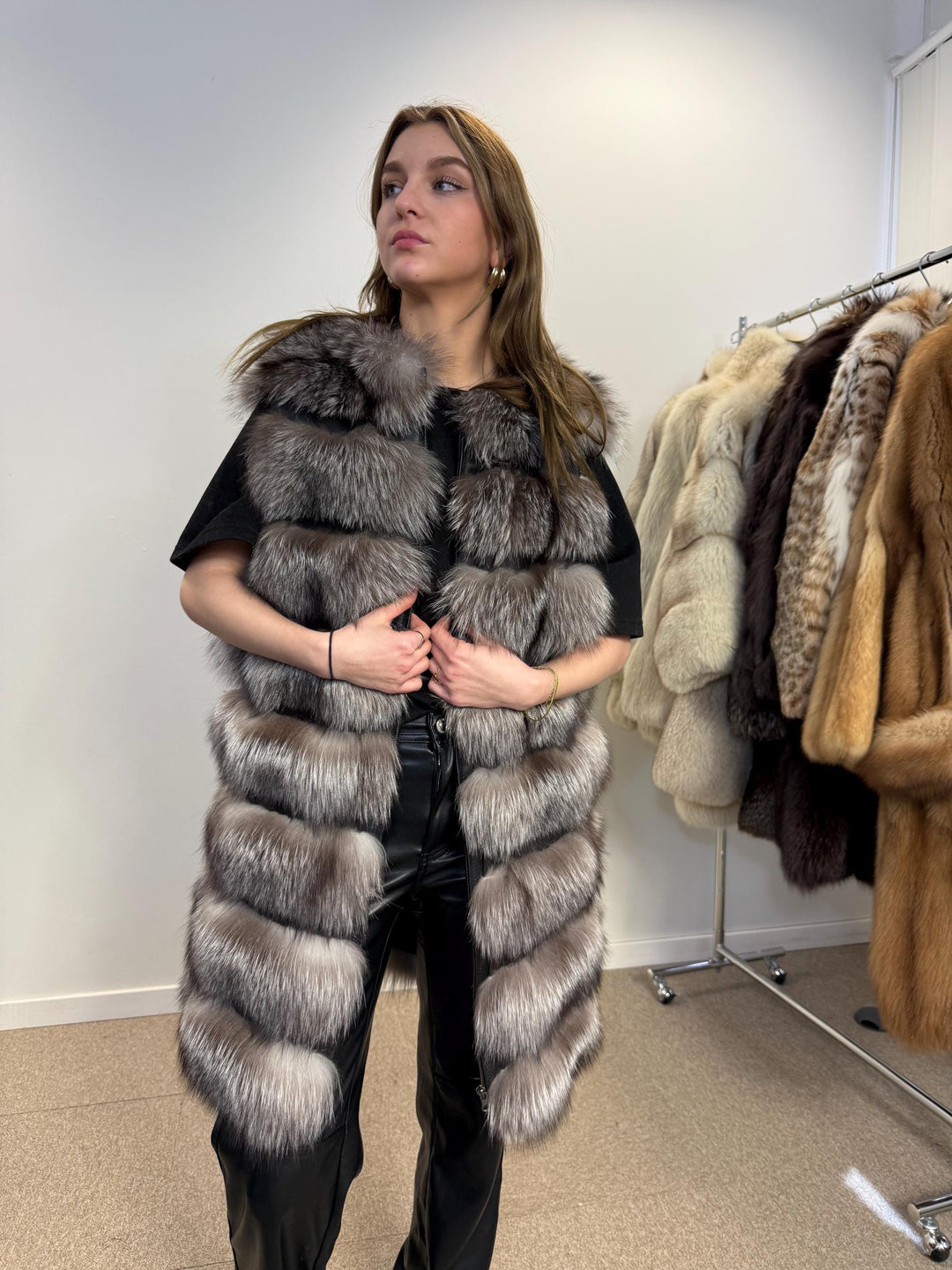 Silver fox fur vest in medium size, real fur vest, new, medium size, fox fur vest