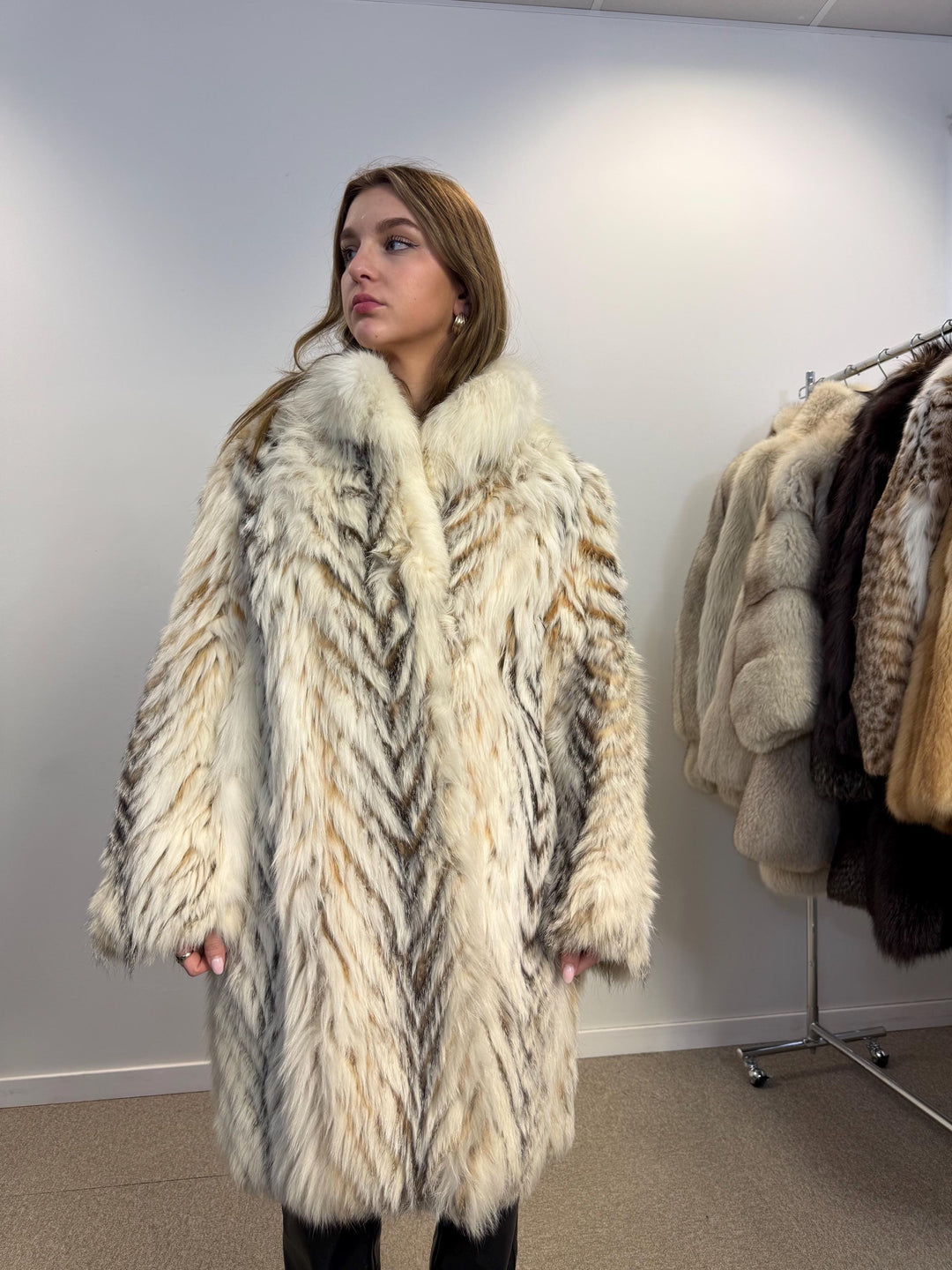 Finn raccoon vintage fur jacket, fluffy real fur jacket, l/xl size, white fur coat