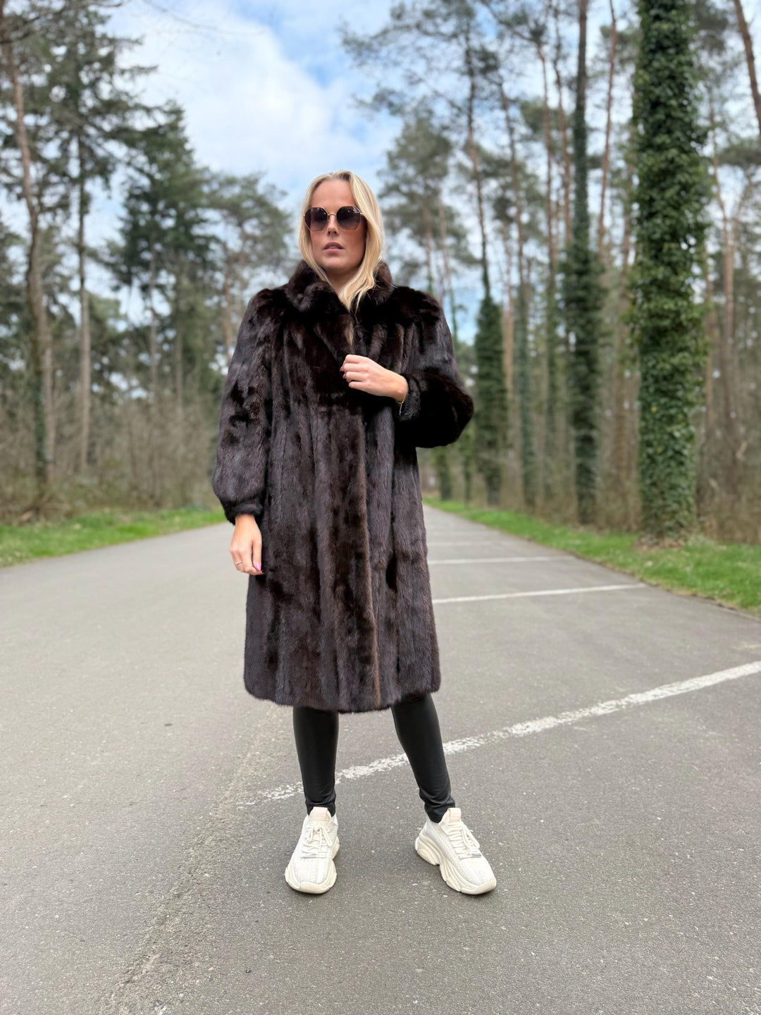Saga Mink Dark Brown Mink Fur Coat, Medium Size, Premium Selected Mink Fur Coat, Soft Thick Mink Fur, Real Brown Mink Fur Coat, High Quality