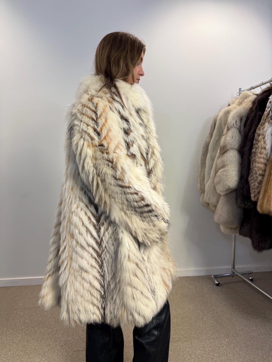 Finn raccoon vintage fur jacket, fluffy real fur jacket, l/xl size, white fur coat