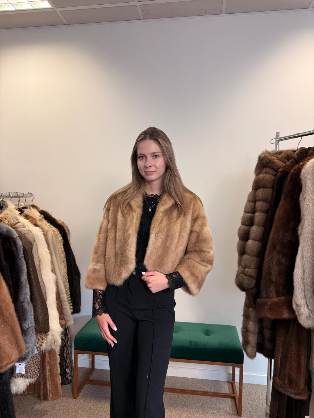 Short Mink Jacket, Medium Size, Cream Mink Jacket, Women's Fur Coat, Vintage Fur Coat, Real Fur Jacket, Real Mink Fur Jacket, Brown Mink Fur