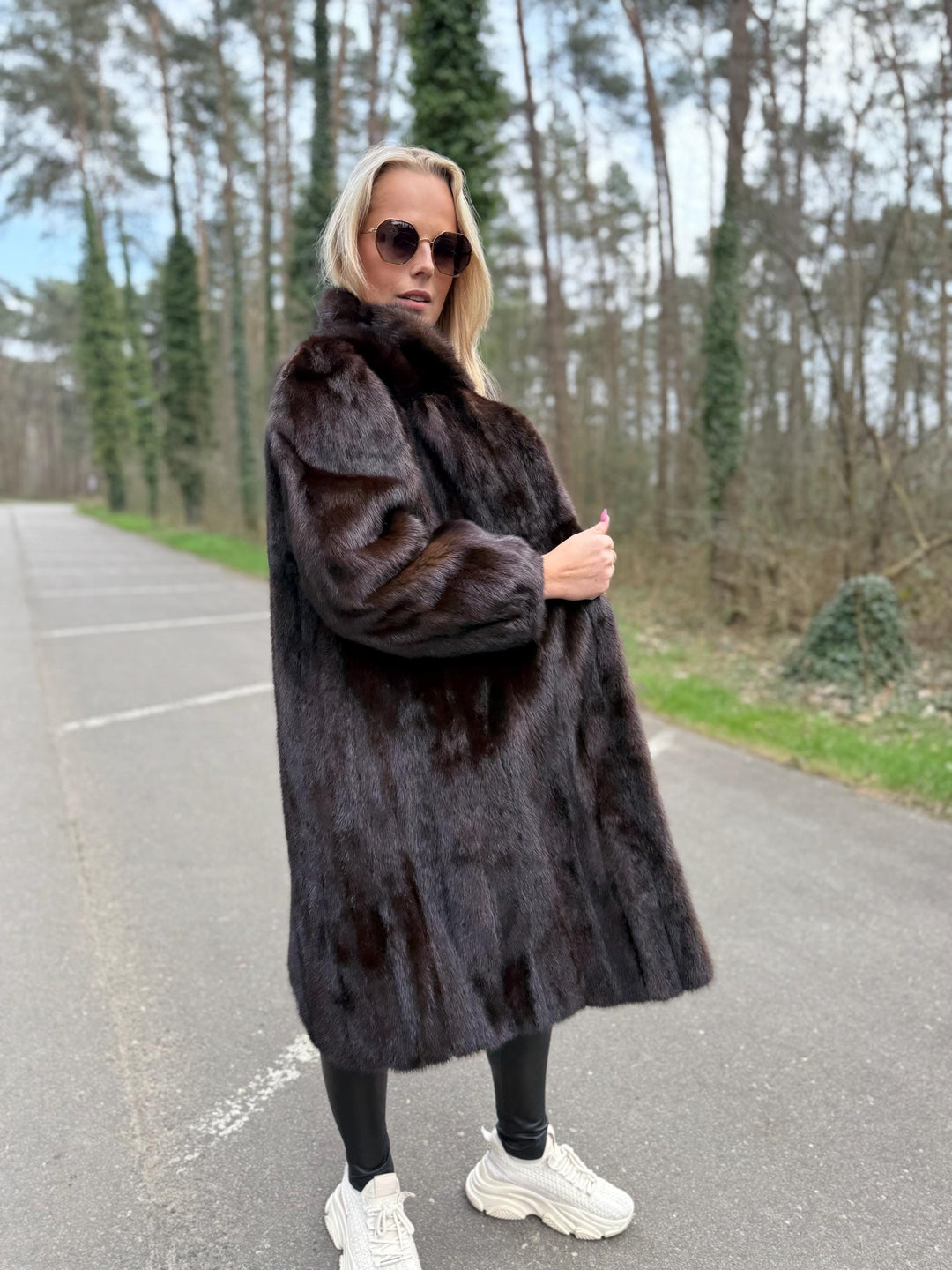 Saga Mink Dark Brown Mink Fur Coat, Medium Size, Premium Selected Mink Fur Coat, Soft Thick Mink Fur, Real Brown Mink Fur Coat, High Quality