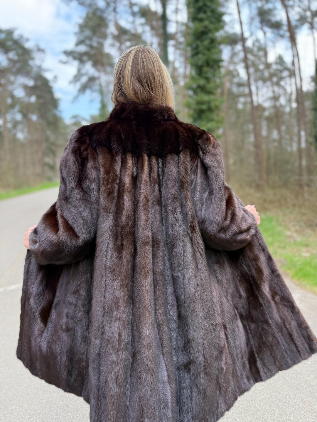 Saga Mink Dark Brown Mink Fur Coat, Medium Size, Premium Selected Mink Fur Coat, Soft Thick Mink Fur, Real Brown Mink Fur Coat, High Quality
