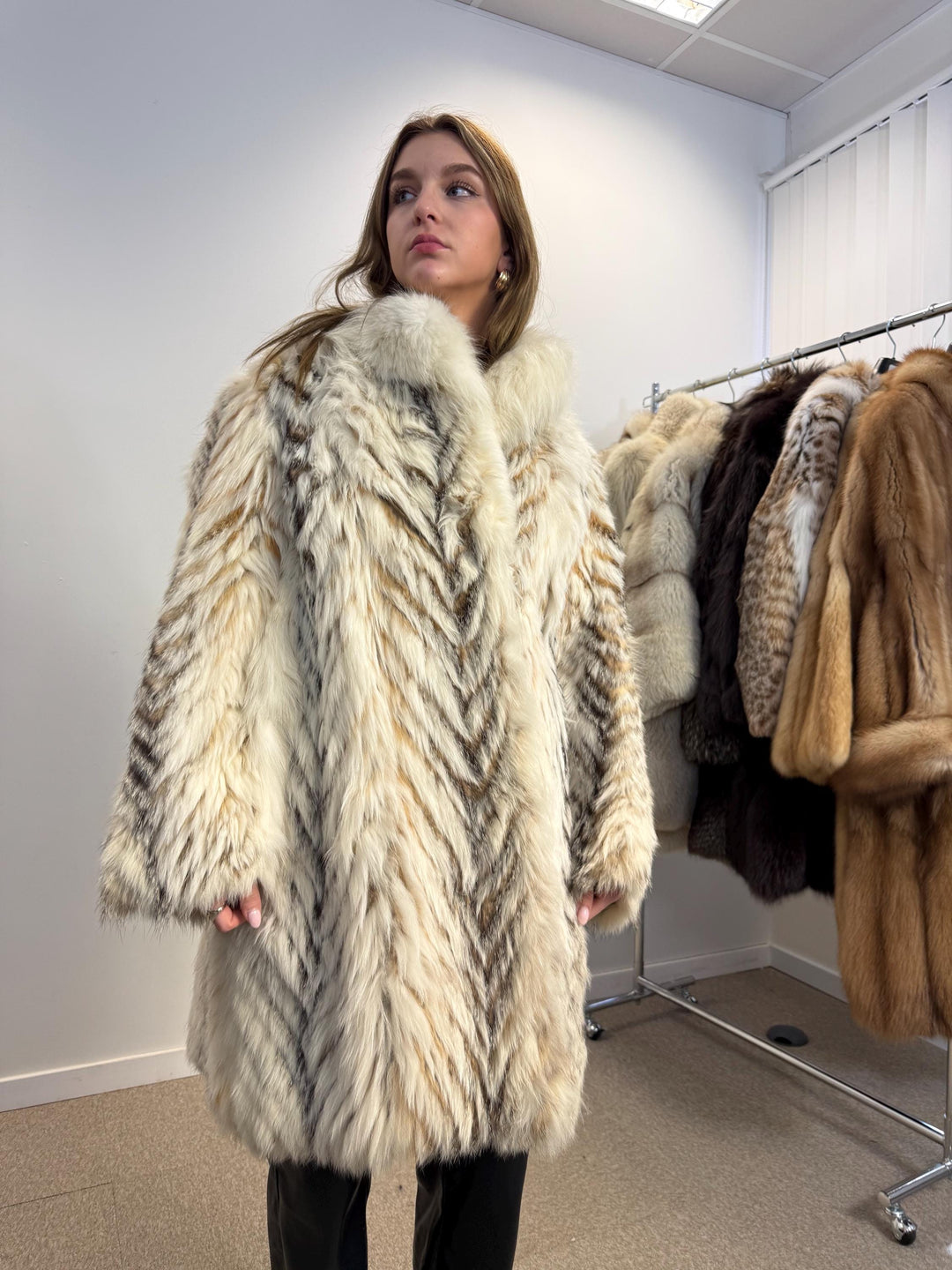 Finn raccoon vintage fur jacket, fluffy real fur jacket, l/xl size, white fur coat