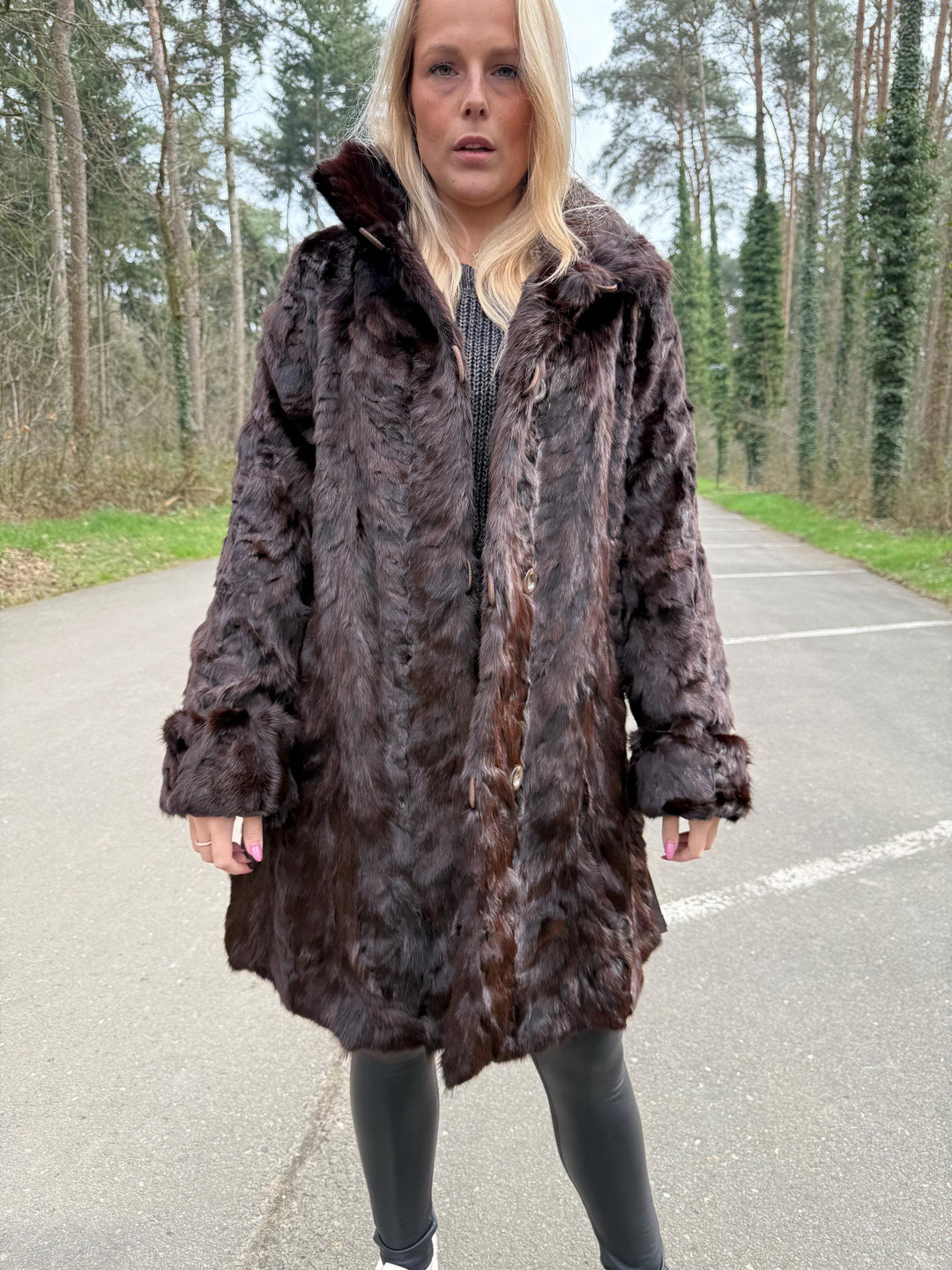 New Double-Sided Brown Mink Fur Coat, Large Size, Never Worn, Real Mink Fur Made with Fur Pieces, Luxurious & Rare Find Mink Fur Coat, Long