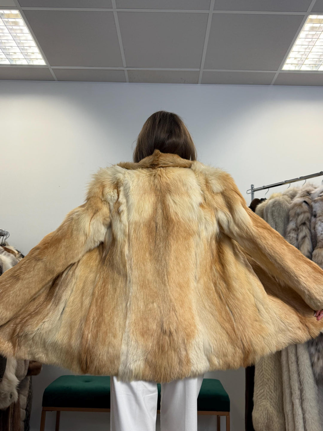 Coyote Fur Jacket, Small Size, Real Fur Coat, Women's Fur Coat, Real Coyote Fur, Real Coyote Jacket, Vintage Fur Coat, Golden Coyote Coat