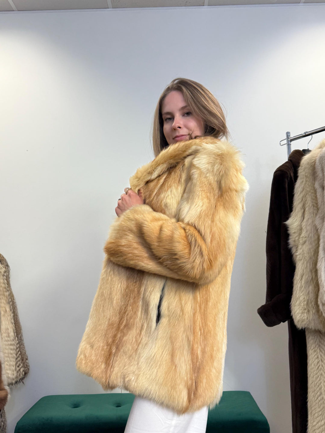 Coyote Fur Jacket, Small Size, Real Fur Coat, Women's Fur Coat, Real Coyote Fur, Real Coyote Jacket, Vintage Fur Coat, Golden Coyote Coat
