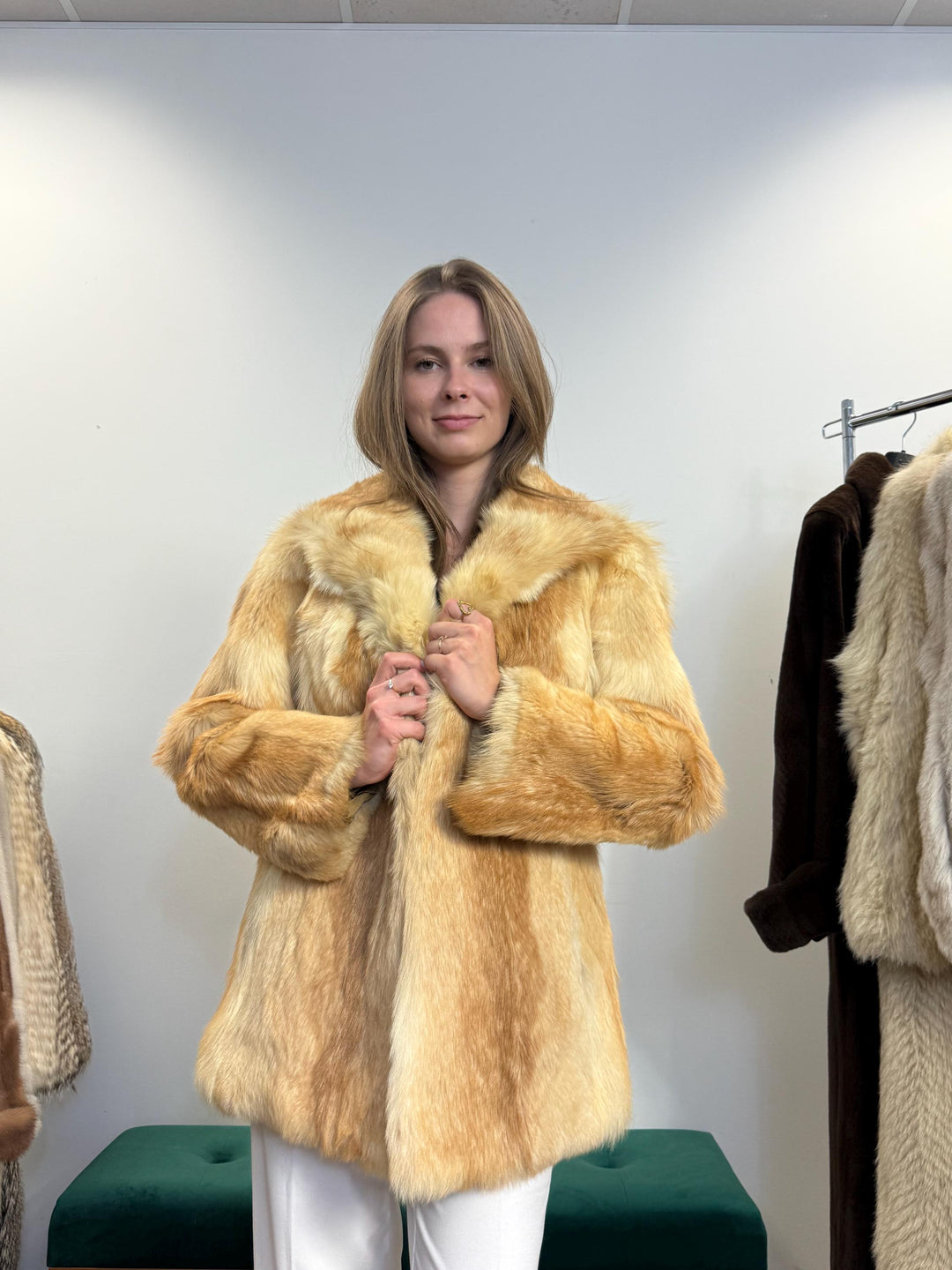 Coyote Fur Jacket, Small Size, Real Fur Coat, Women's Fur Coat, Real Coyote Fur, Real Coyote Jacket, Vintage Fur Coat, Golden Coyote Coat