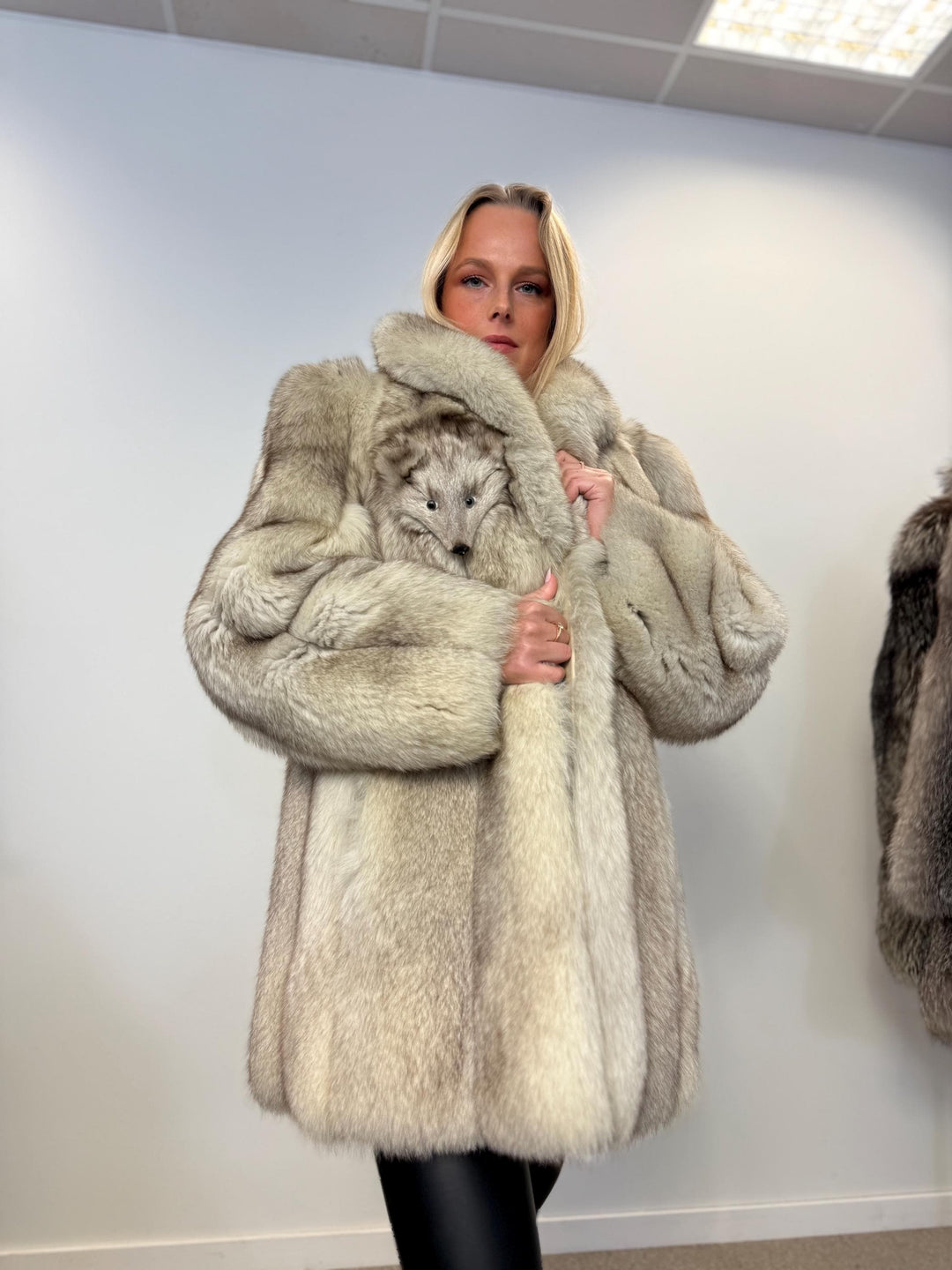 Nordic fox fur coat, vintage fox fur coat, real fur coat, real fox fur coat, fox coat women, medium white nordic fox coat, l size, vintage