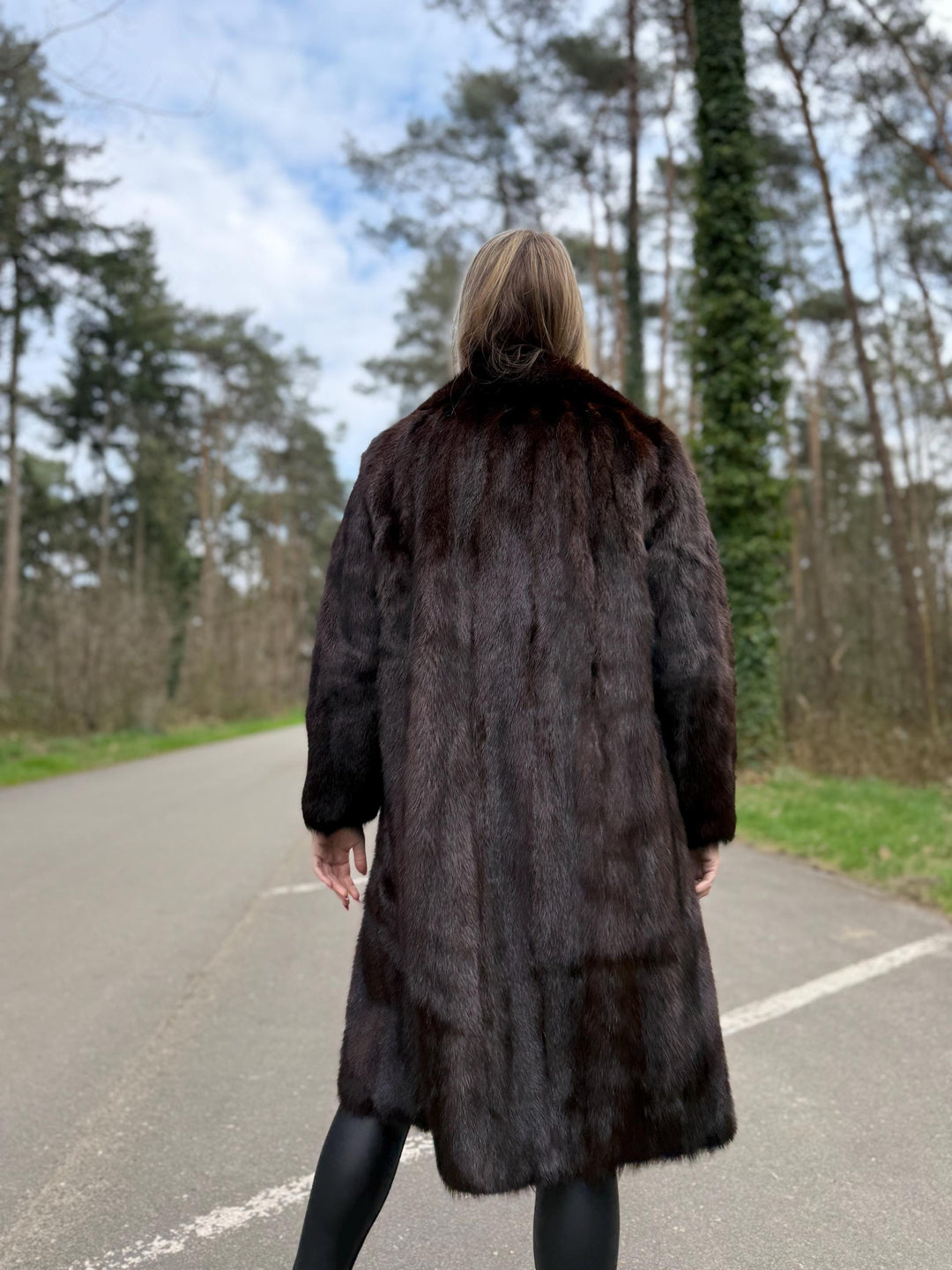 Dark Brown Mink Fur Coat, S/M Size, Long Fur Coat, Real Mink Fur, Luxury High Quality Mink Fur, Thick and Soft Mink Fur Coat, Collared Style