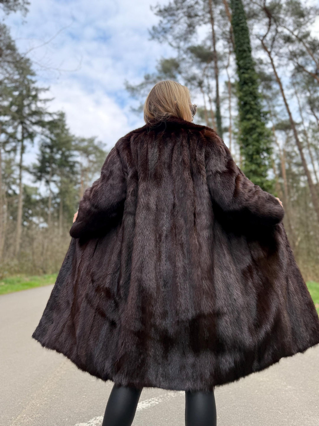 Dark Brown Mink Fur Coat, S/M Size, Long Fur Coat, Real Mink Fur, Luxury High Quality Mink Fur, Thick and Soft Mink Fur Coat, Collared Style