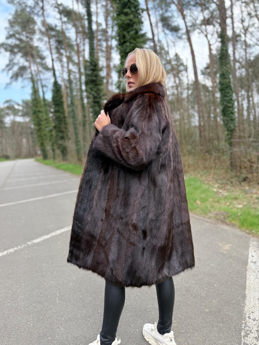 Dark Brown Mink Fur Coat, S/M Size, Long Fur Coat, Real Mink Fur, Luxury High Quality Mink Fur, Thick and Soft Mink Fur Coat, Collared Style
