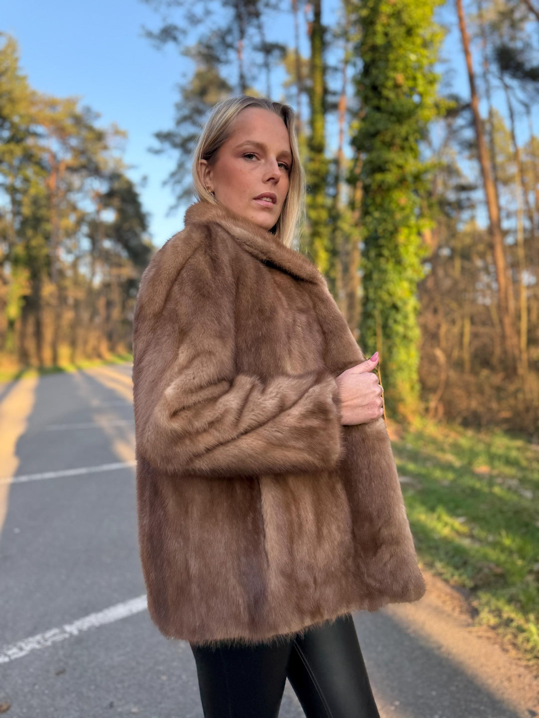 Pastel Mink Jacket, Medium Size, High-Quality Fur, Brown Mink Jacket, Soft and Thick Mink Fur, Classic Vintage Style, Luxury Women's Jacket