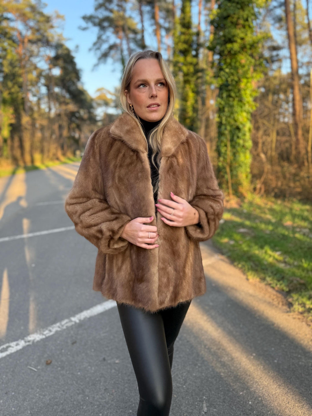 Pastel Mink Jacket, Medium Size, High-Quality Fur, Brown Mink Jacket, Soft and Thick Mink Fur, Classic Vintage Style, Luxury Women's Jacket