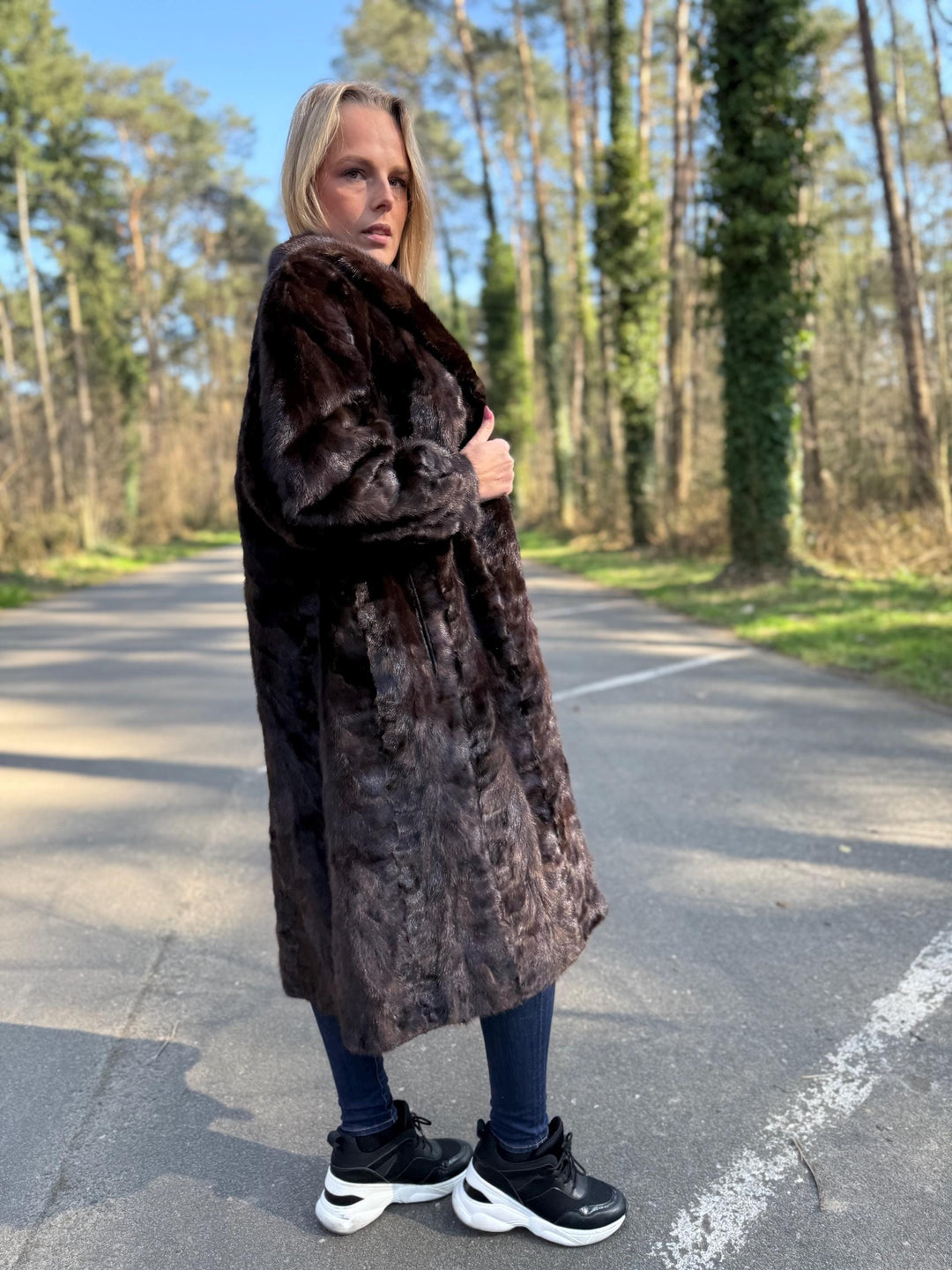 M/L Mink Coat Made with Mink Fur Pieces, Full-Length Fur Coat, Soft and Thick Mink Fur, Classic Vintage Style, Warm and Luxurious Fur Coat