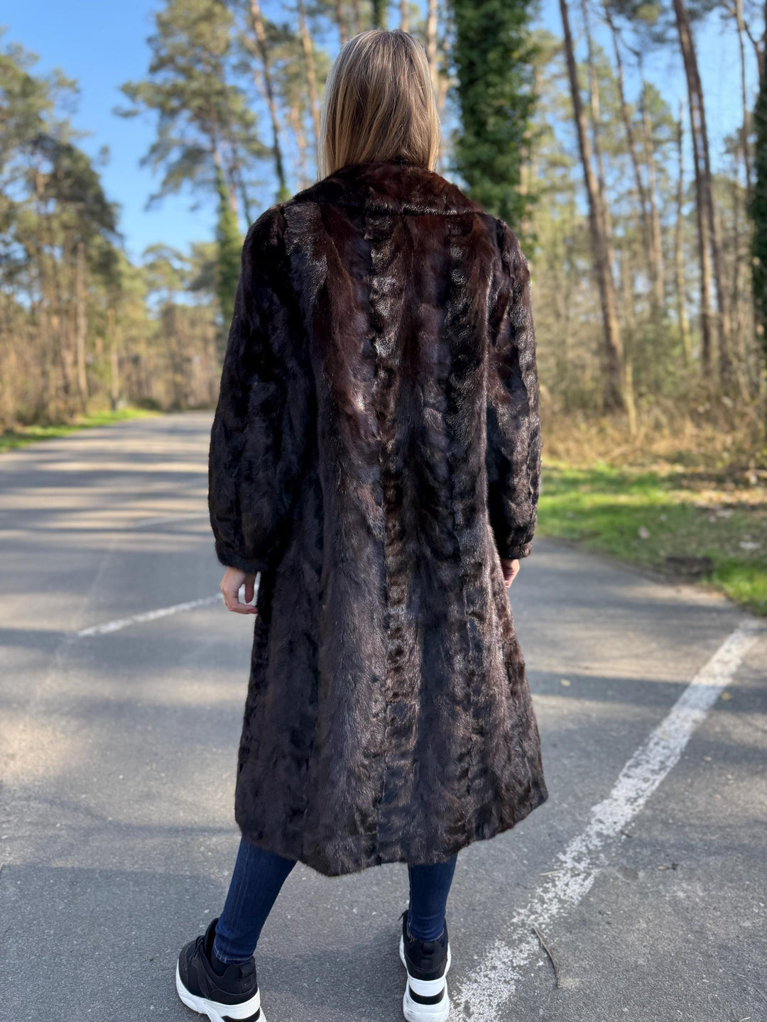 M/L Mink Coat Made with Mink Fur Pieces, Full-Length Fur Coat, Soft and Thick Mink Fur, Classic Vintage Style, Warm and Luxurious Fur Coat