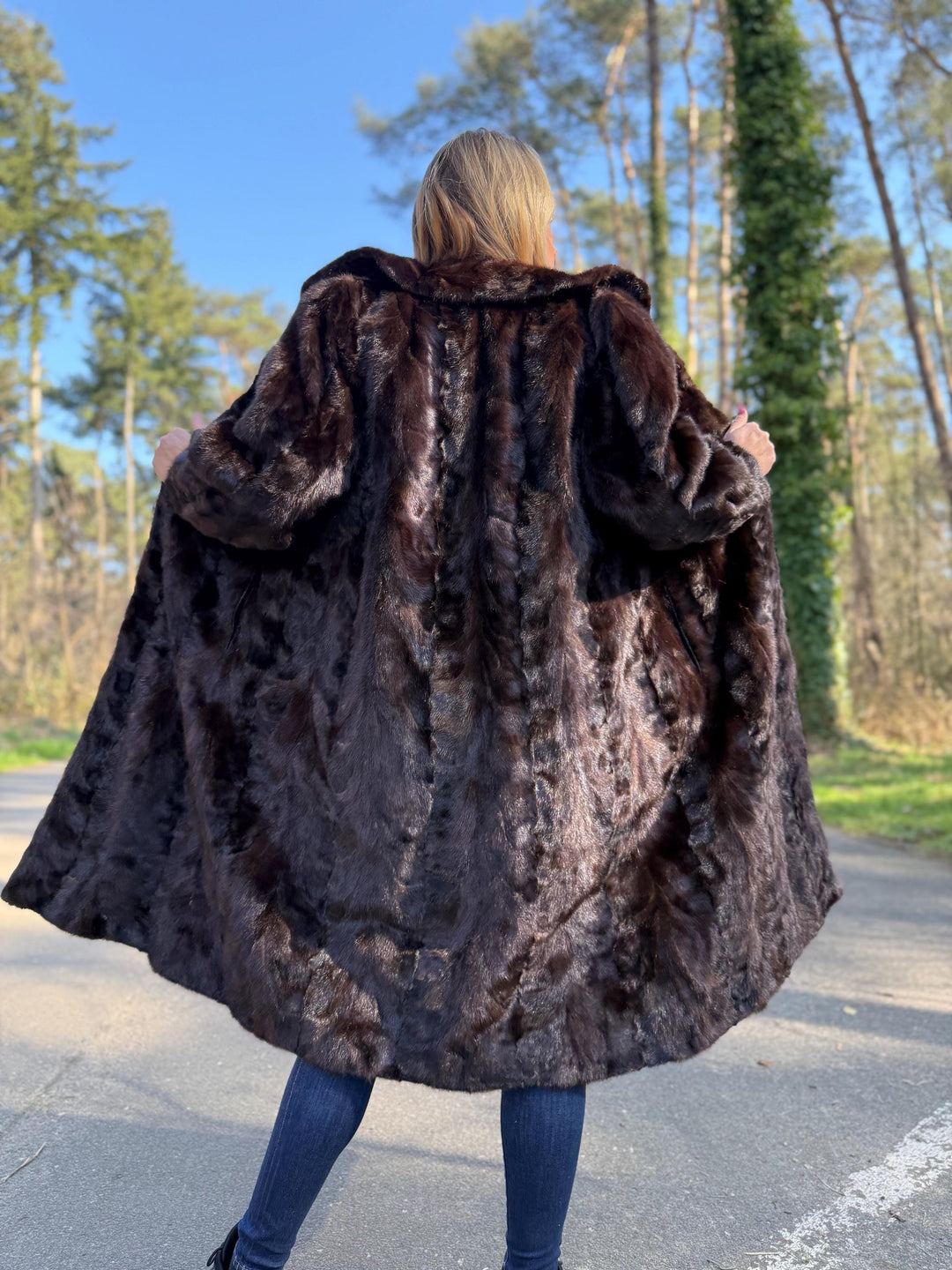 M/L Mink Coat Made with Mink Fur Pieces, Full-Length Fur Coat, Soft and Thick Mink Fur, Classic Vintage Style, Warm and Luxurious Fur Coat