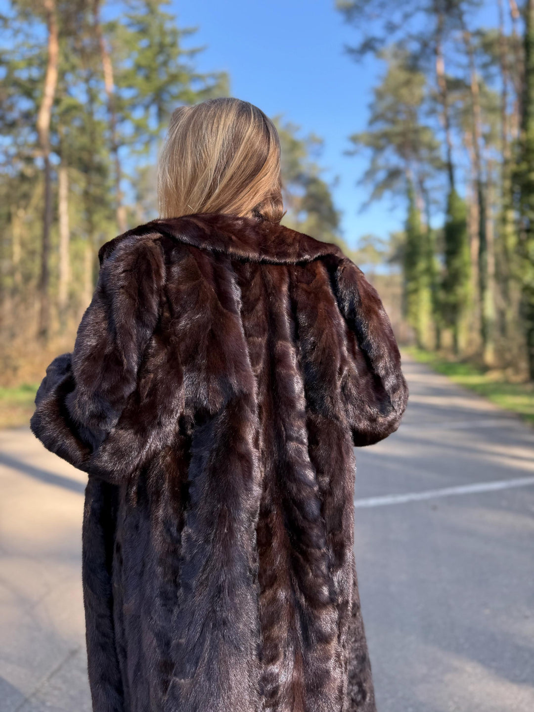 M/L Mink Coat Made with Mink Fur Pieces, Full-Length Fur Coat, Soft and Thick Mink Fur, Classic Vintage Style, Warm and Luxurious Fur Coat