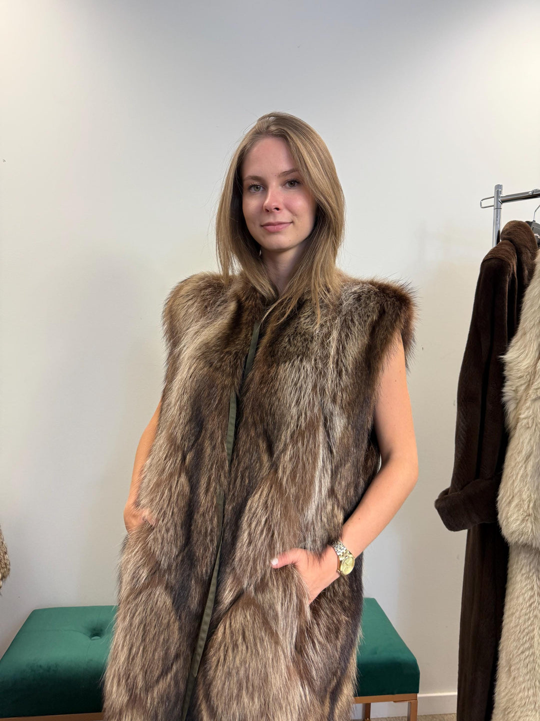 Raccoon Vest, XL Size, Raccoon Fur Vest, Raccoon Vest Women, Real Fur Vest, Brown Raccoon Fur, Vintage Fur Vest, Long Fur Vest, Long Raccoon
