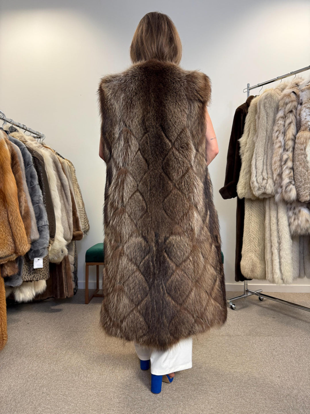 Raccoon Vest, XL Size, Raccoon Fur Vest, Raccoon Vest Women, Real Fur Vest, Brown Raccoon Fur, Vintage Fur Vest, Long Fur Vest, Long Raccoon
