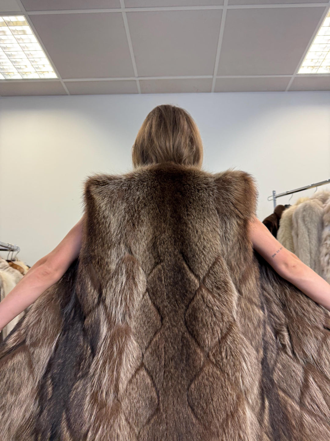 Raccoon Vest, XL Size, Raccoon Fur Vest, Raccoon Vest Women, Real Fur Vest, Brown Raccoon Fur, Vintage Fur Vest, Long Fur Vest, Long Raccoon