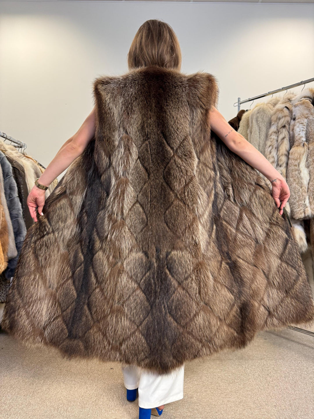 Raccoon Vest, XL Size, Raccoon Fur Vest, Raccoon Vest Women, Real Fur Vest, Brown Raccoon Fur, Vintage Fur Vest, Long Fur Vest, Long Raccoon