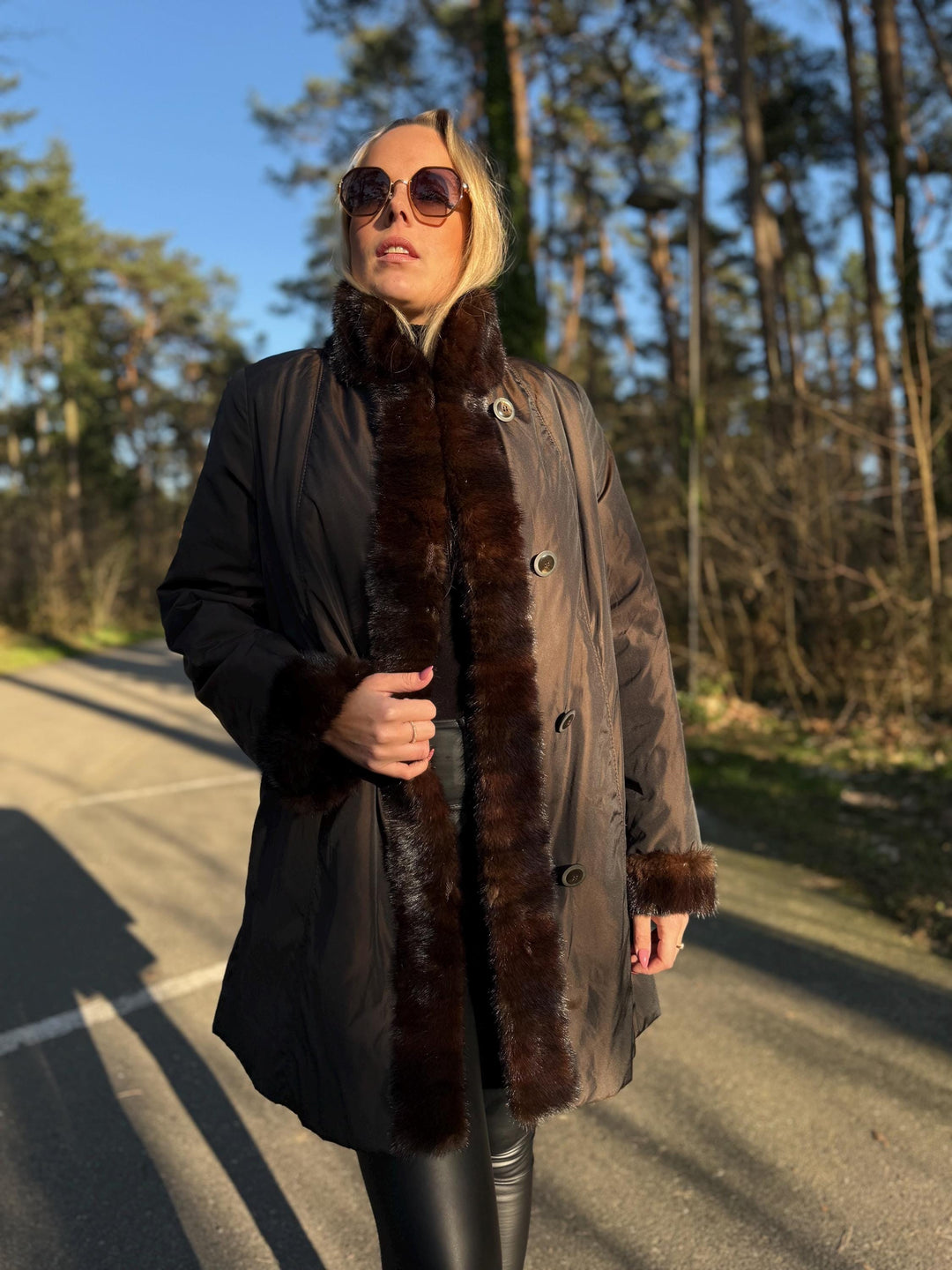 Double Sided Mink Fur Jacket, Medium Size, Rare Find and Excellent Condition Fur, Luxury and Warm Fur Jacket, Perfect for Winter Fur Fashion