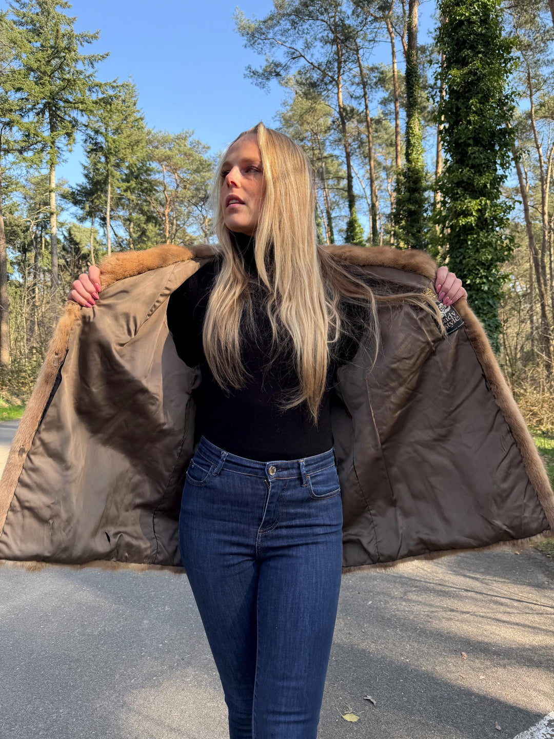 Medium Pastel SAGA Mink Fur Jacket, Soft and Thick Mink Fur, Luxurious and Elegant Outerwear, Genuine Mink Fur, Classic Fashion Style, Mink