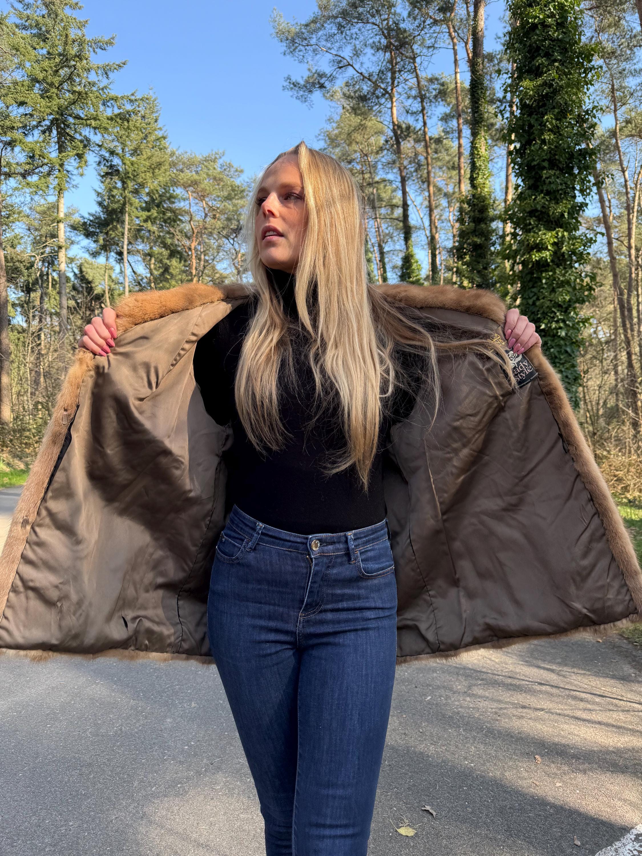Medium Pastel SAGA Mink Fur Jacket, Soft and Thick Mink Fur, Luxurious and Elegant Outerwear, Genuine Mink Fur, Classic Fashion Style, Mink
