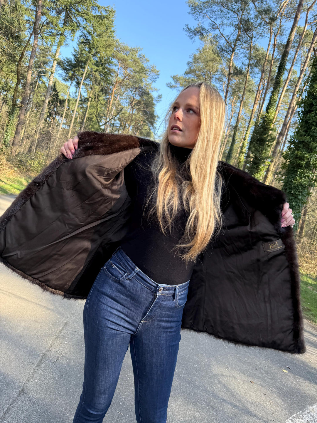 Saga Mink Fur Jacket, Medium Size, Real Mink Fur in Natural Brown, Luxuriously Soft and Elegant, Vintage Rare Find, Real Fur Jacket, Mink