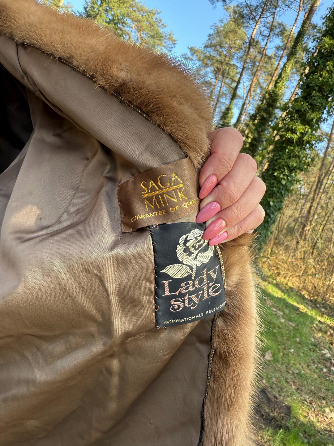 Medium Pastel SAGA Mink Fur Jacket, Soft and Thick Mink Fur, Luxurious and Elegant Outerwear, Genuine Mink Fur, Classic Fashion Style, Mink
