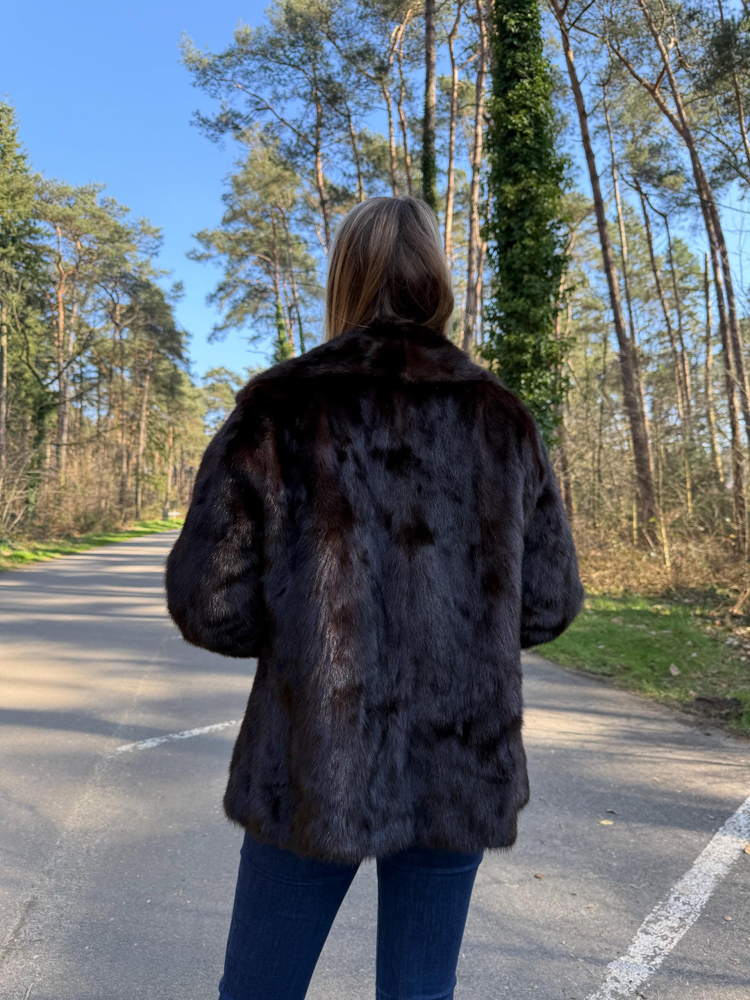 Saga Mink Fur Jacket, Medium Size, Real Mink Fur in Natural Brown, Luxuriously Soft and Elegant, Vintage Rare Find, Real Fur Jacket, Mink
