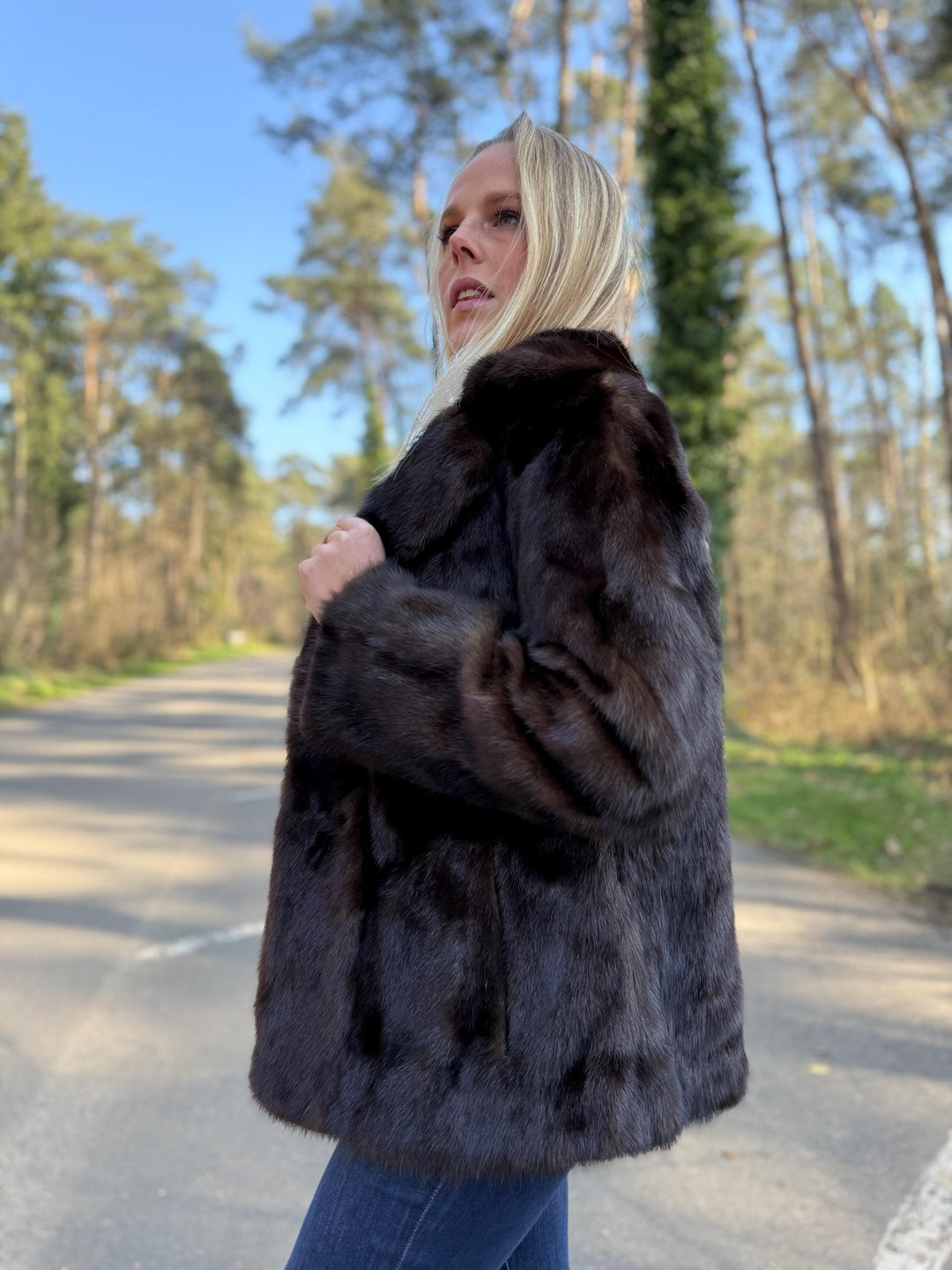 Saga Mink Fur Jacket, Medium Size, Real Mink Fur in Natural Brown, Luxuriously Soft and Elegant, Vintage Rare Find, Real Fur Jacket, Mink