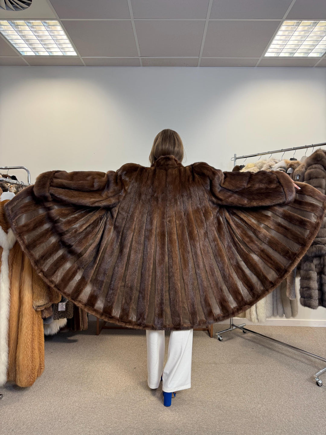 Swinger Mink Fur Coat, 4XL Size, Fur Coat, Real Fur Coat, Vintage Fur Coat, Women's Fur Coat, Brown Mink Fur Coat, Leather Fur Coat, Thick