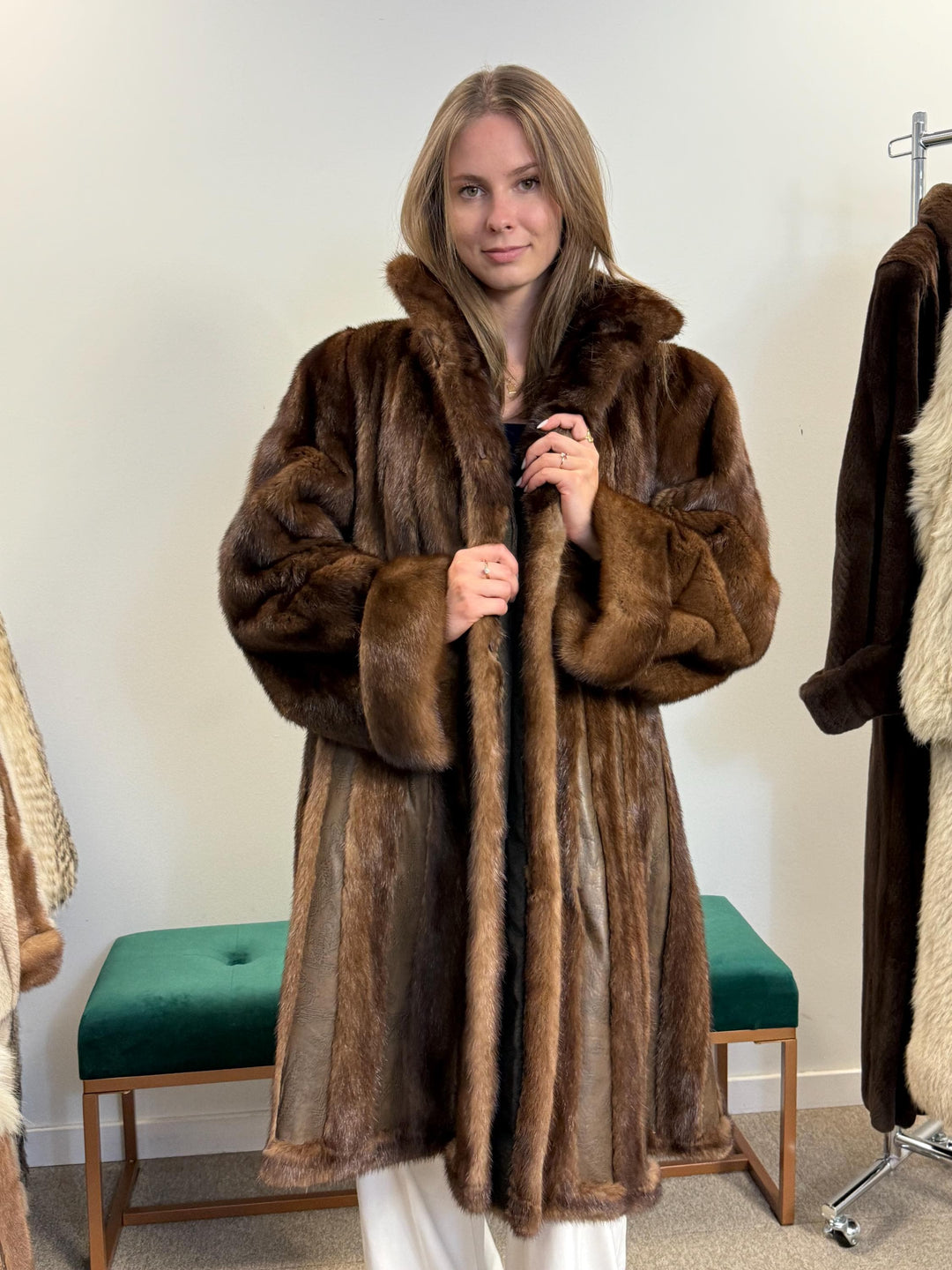 Swinger Mink Fur Coat, 4XL Size, Fur Coat, Real Fur Coat, Vintage Fur Coat, Women's Fur Coat, Brown Mink Fur Coat, Leather Fur Coat, Thick