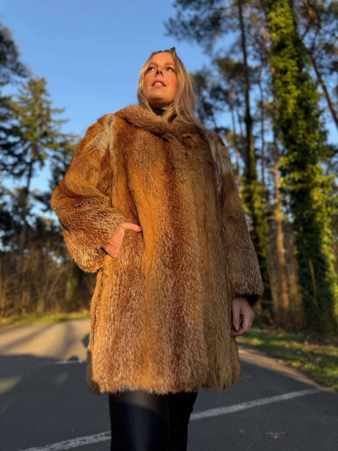 Red Fox Fur Coat with Brown Lining, Large Size, Real Fox Fur, Vintage Style, Luxury Women's Coat, Elegant Outerwear, Warm Red Fox Fur Coat