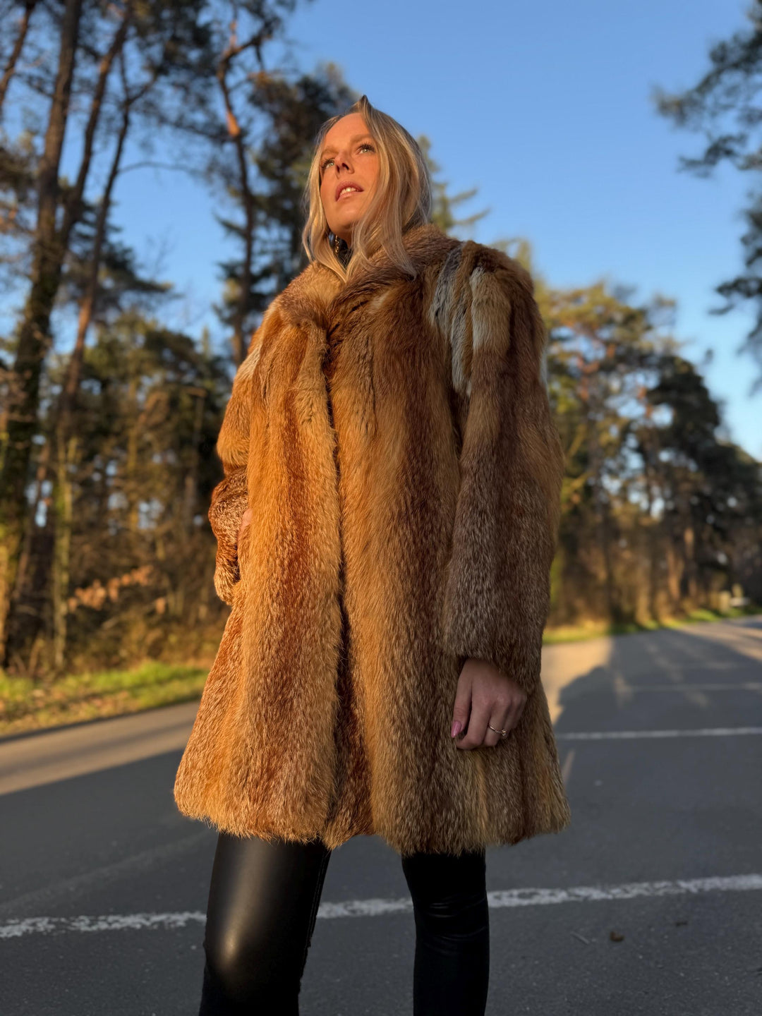 Red Fox Fur Coat with Brown Lining, Large Size, Real Fox Fur, Vintage Style, Luxury Women's Coat, Elegant Outerwear, Warm Red Fox Fur Coat